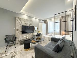 Luxury Downtown Apartment F1
