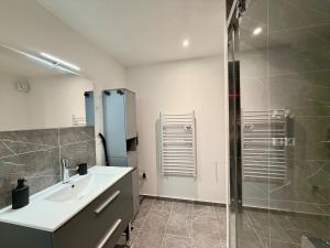 Cinemus, Nid douillet avec Cinéma Privé