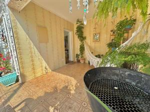 Casa sobrado espaçosa com 3 quartos em Santos