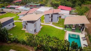 Villa SunVilla for 8 with Volcano Views & Family Comfort