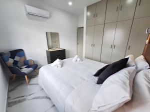 Kings Avenue Retreat Close to Beach and Attractions