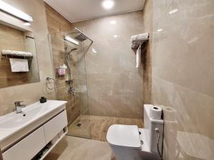 Kings Avenue Retreat Close to Beach and Attractions