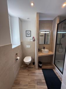 Cozy & air-conditioned 2 room apartment Patte dOie quiet neighborhood