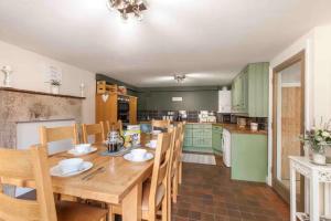 4 Bed in Stoney Middleton oc-c34609
