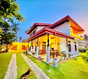 Villa 252 Kosgoda - Beach side stay & Tours