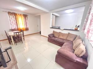Apartamento em Bombinhas com Churrasqueira - 150m do Mar