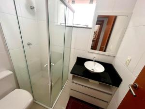 Apartamento em Bombinhas com Churrasqueira - 150m do Mar