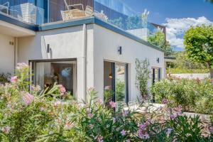 Urban Flat 214 - Les Issambres 03 - Aura Blue