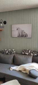 Valfréjus face à la télécabine, wifi, 2 petites chambres