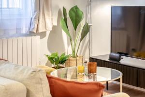 Matisse élégant F2 proche Vieux-Marché