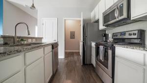 Landing Apartments - Kendall Park