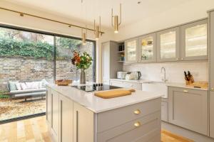 Your Zen - 2 Bedroom Mews House in Notting Hill