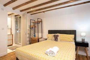 Spacious 1 Bedroom Flats by Banbury High Street