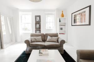 Well-Located 2-Bedroom Flat in Chelsea