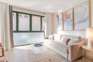 RentitSpain - Granada - Modernos Estudios, Luminosos y Excelente ubicación