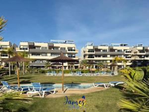 Stylish Coastal Retreat Pool Gym and Sauna PF8