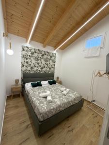 Three diamonds house