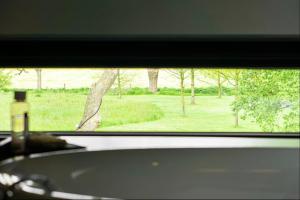 Nyte Estate, Ghent 20 min, 1ha, AC, EV, Fireplace