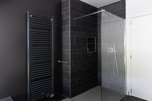 Nyte Estate, Ghent 20 min, 1ha, AC, EV, Fireplace