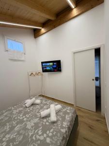 Three diamonds house