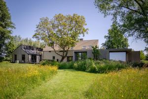 Nyte Estate, Ghent 20 min, 1ha, AC, EV, Fireplace