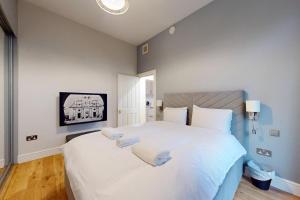 Spacious 2-Bed Near Camden & Tube