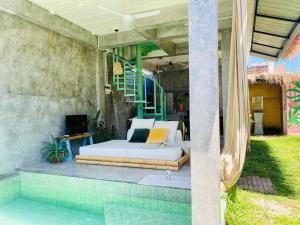 Beach house, tropical soul