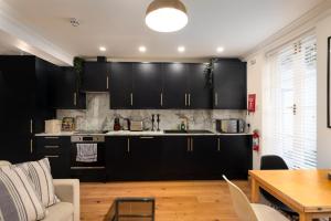 Classy 3BR Apartment in Hoxton, Near Shoreditch, Liverpool Street, Trendy urban Area
