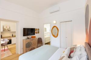 Vic House by Rental in Rome