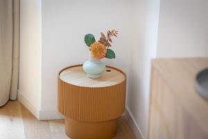 Vic House by Rental in Rome