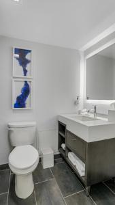 728 King Corner Near MetLife & American Dream