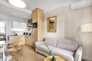 Almond Penthouse Apartment