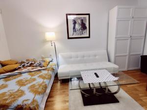 HelsinkiStudioCentralStationatYourDoorstep