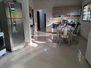 Chácara completa com churrasqueira e piscina