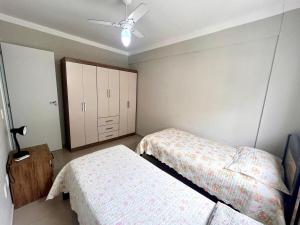 Apartamento BOMBINHAS a 120m do Mar - 10 pessoas