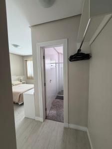 4 ILHAS, 2 SUITES, 2 GARAGENS