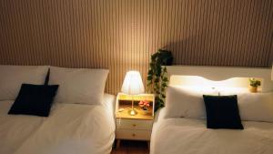 Ewha Sinchon 2rooms 4beds House