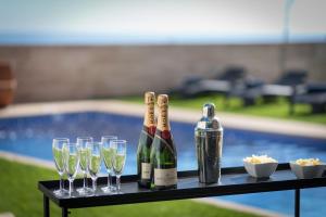 Seaview Villa with Pool, Gym & Home Cinema