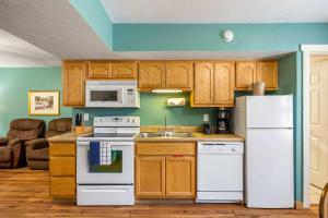 One-Bedroom Apartment in Atrium Building- Roundhouse Residences