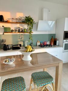 Casa delle Pomelie - large apartment with view