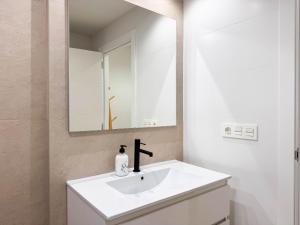 006 Sweet Holidays - Alicante Holiday