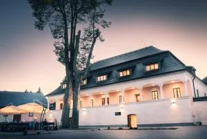 Kaštieľ Čičmany - 奇奇马尼