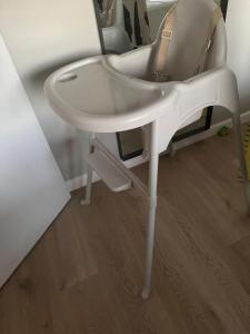 Massive and Stylish 5 Bed House - Sleeps 13 - Free Parking