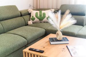 2 Apartment Villa•Free Parking•Garden•Rooftop•AC