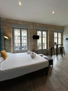 Appartement superbe avec Climatisation et belle pierre Bordelaise pour 2p