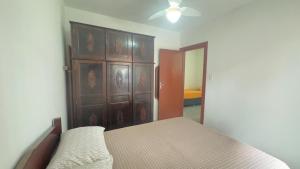 Apto completo a poucos metros da praia de Jurerê