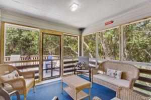 2002 - Hidden Aweigh