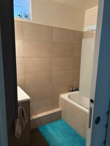 Apartment close to Place Luton