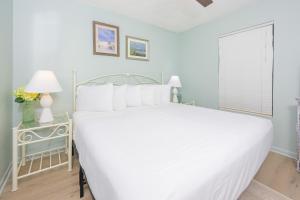 Island Winds West 776