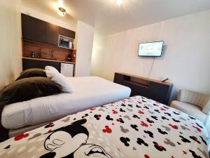 Studio ALPHA - 3min by train to Disneyland OR 30min walk - 5min walk to "Val dEurope" train station